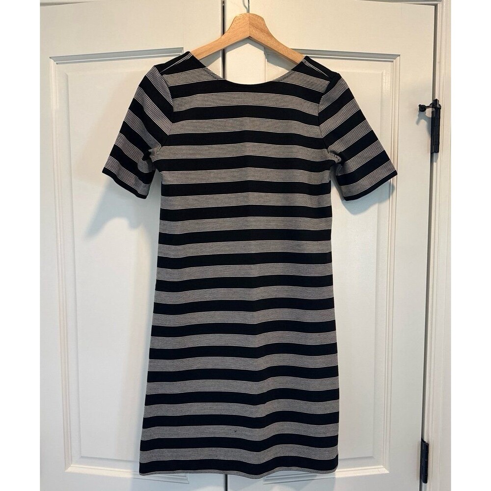 Women's Gap Black and White Striped Short Sleeved Shift Dress